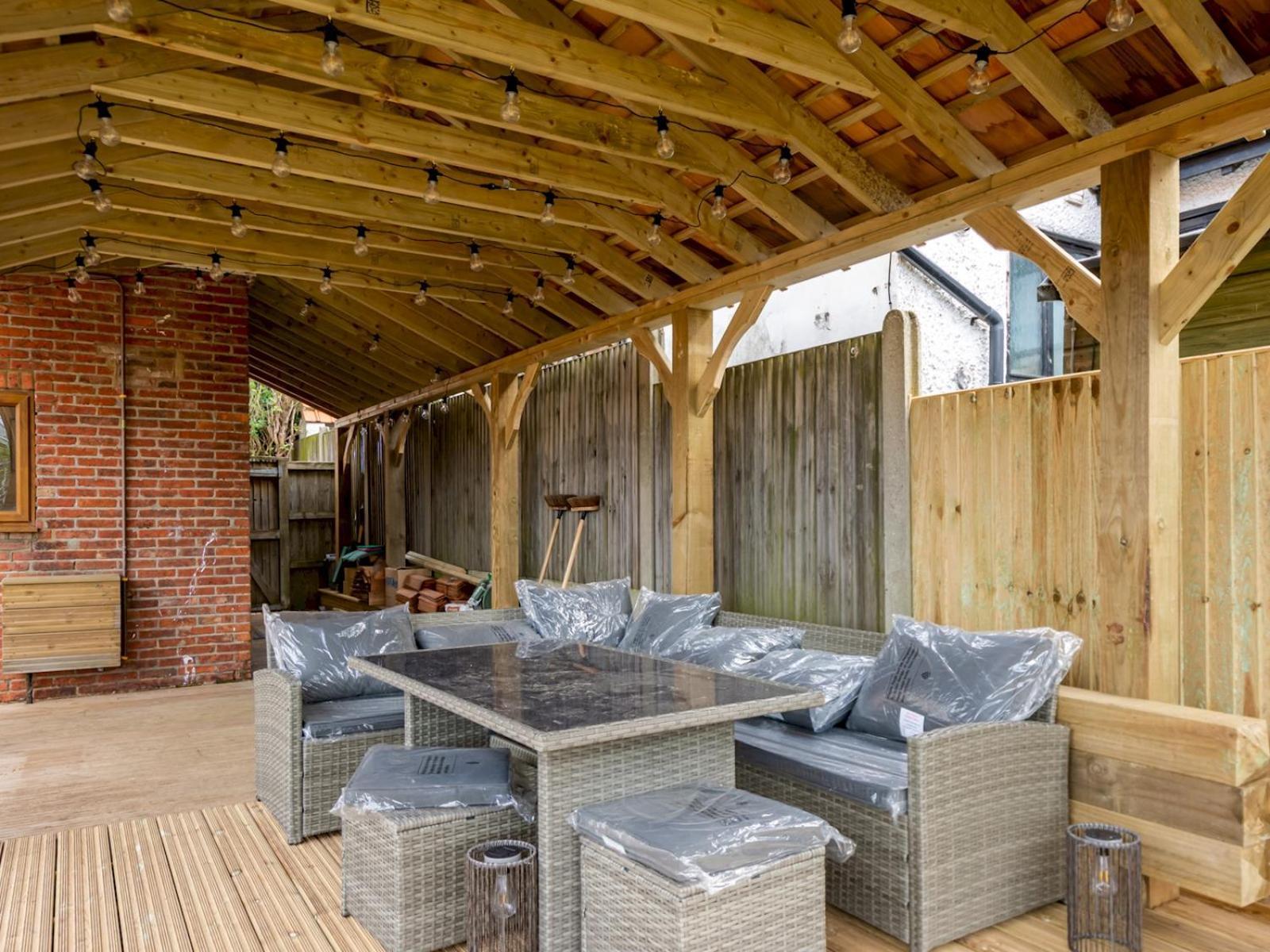 Pass The Keys Appletree Cottage - A Chic Seaside Home And Garden วิทสเตเบิล ภายนอก รูปภาพ