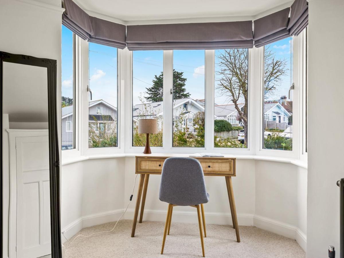Pass The Keys Appletree Cottage - A Chic Seaside Home And Garden วิทสเตเบิล ภายนอก รูปภาพ