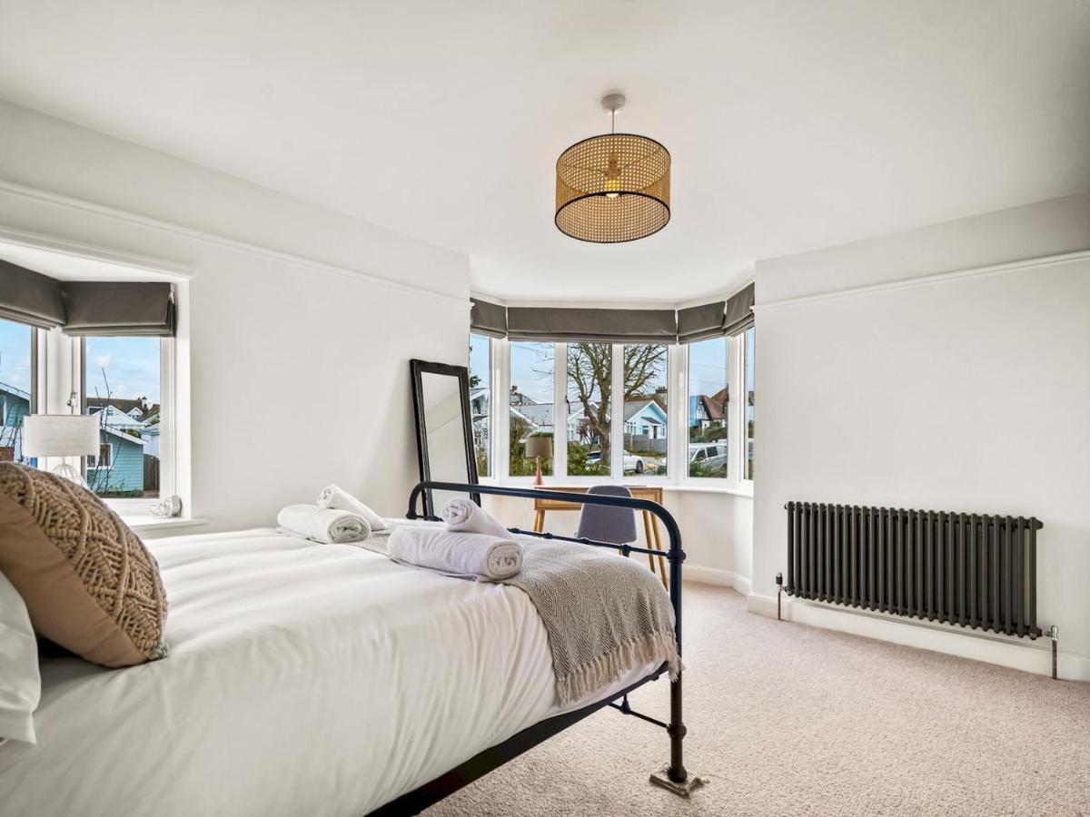 Pass The Keys Appletree Cottage - A Chic Seaside Home And Garden วิทสเตเบิล ภายนอก รูปภาพ