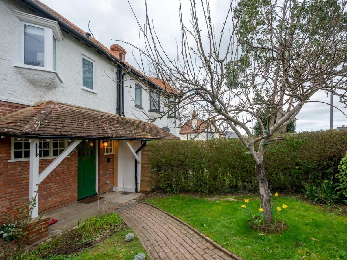 Pass The Keys Appletree Cottage - A Chic Seaside Home And Garden วิทสเตเบิล ภายนอก รูปภาพ